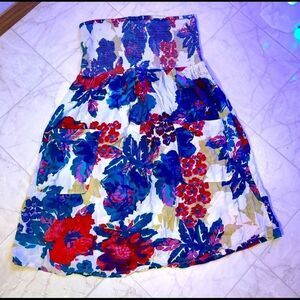 Floral Sundress 
Size Medium
